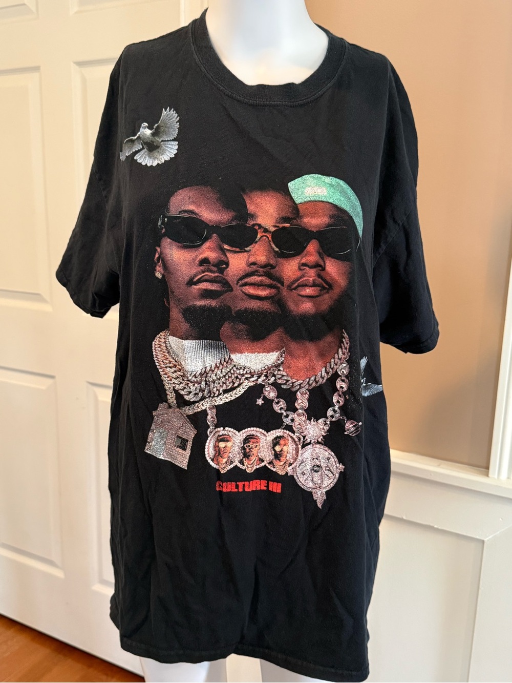 Black Graphic Men’s Short Sleeve Tee with Triple Portrait Print size large